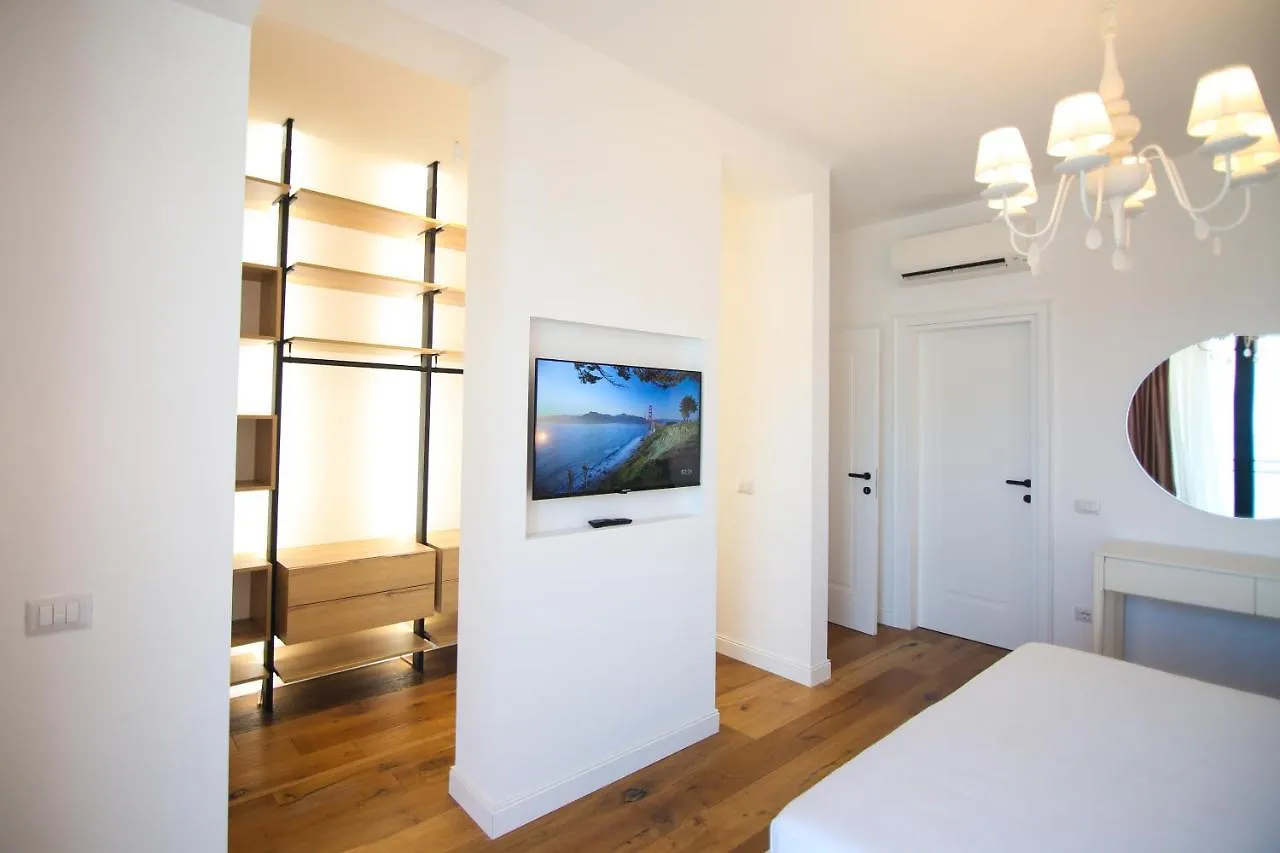 Golden View Apartment Vlore 0*,  Albania